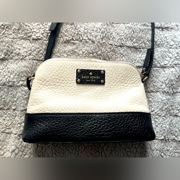 COPY - Kate Spade black and white crossbody - Picture 1 of 5